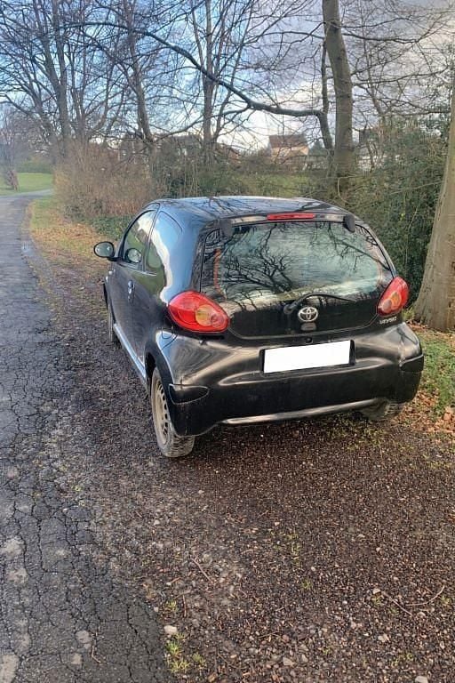 Gebraucht Toyota Aygo 68 PS (50 kW) 2008 Schwarz Kleinwagen
