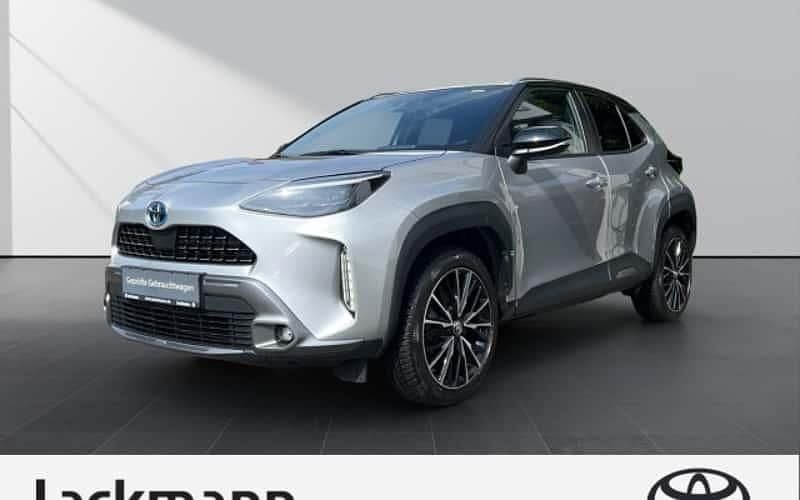 Silber Gebraucht 2022 Toyota Yaris Hybrid Edition SUV | 24.890 € (Fairer Preis) - Bild 1/4