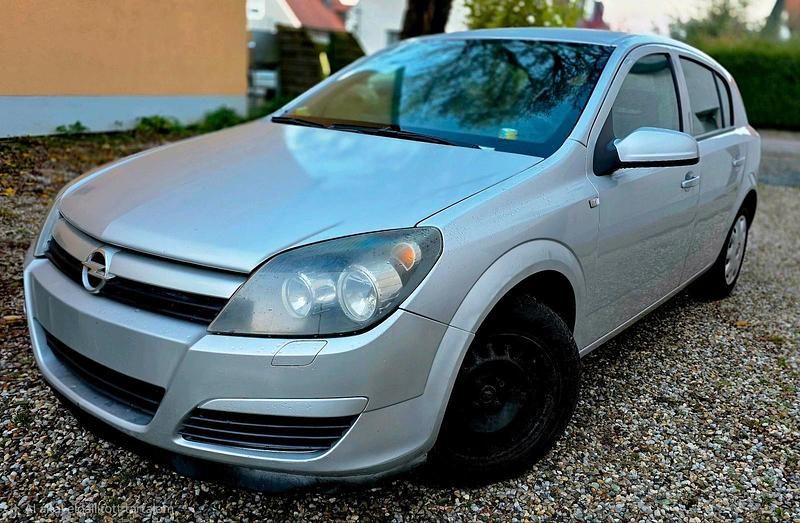 Grau Gebraucht 2005 Opel Astra Kleinwagen | 1.750 € (Fairer Preis) - Bild 1/4