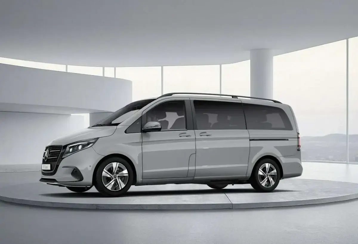 Gebraucht Mercedes V220 Style 163 PS (119 kW) 2026 Alpingrau Van / Kleinbus