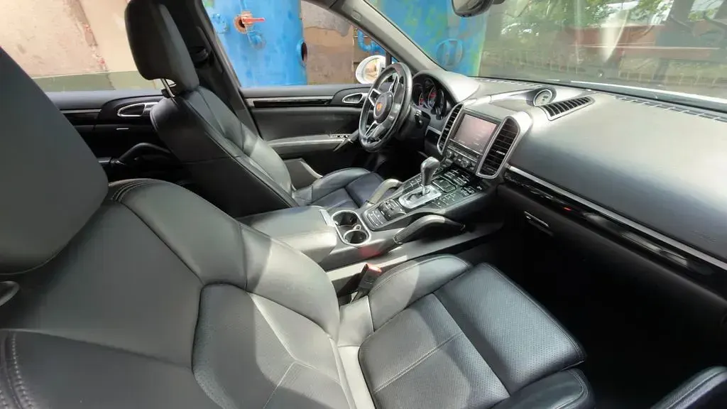 Gebraucht Porsche Cayenne Diesel 262 PS (192 kW) 2015 Weiß SUV