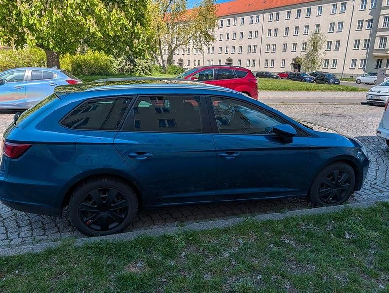 Second-hand Seat Leon ST Style 110 CP (80 kW) 2015 Albastru Break