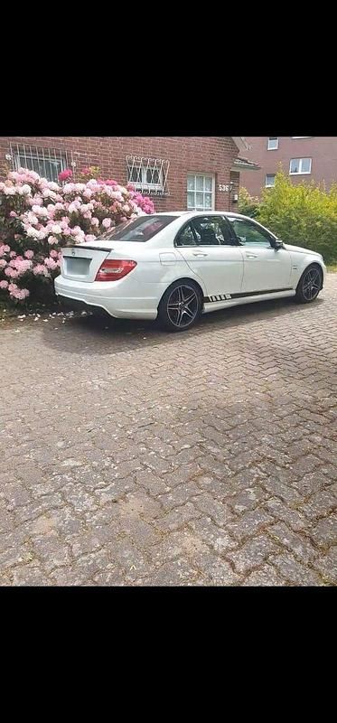 Gebraucht Mercedes C250 204 PS (150 kW) 2012 Weiß Limousine