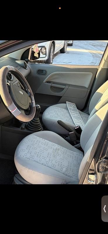 Gebraucht Ford Fiesta 80 PS (58 kW) 2002 Schwarz Kleinwagen