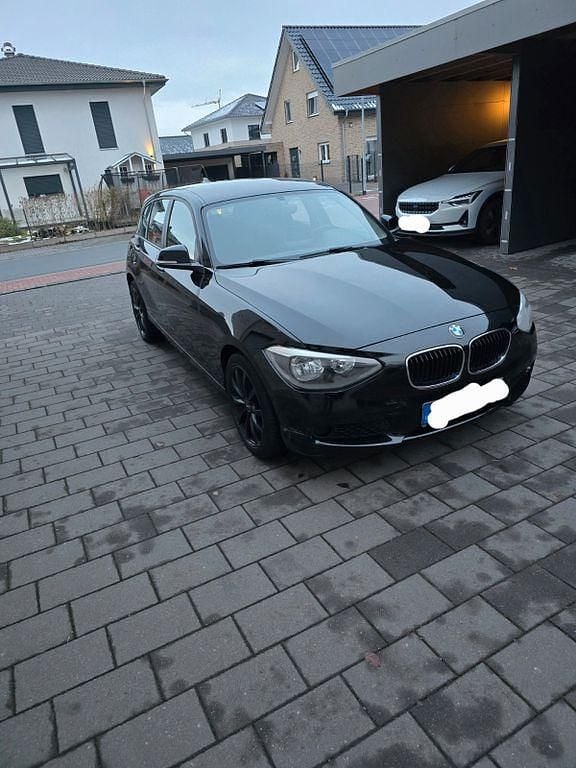 Gebraucht BMW 116 136 PS (100 kW) 2011 Schwarz Kleinwagen