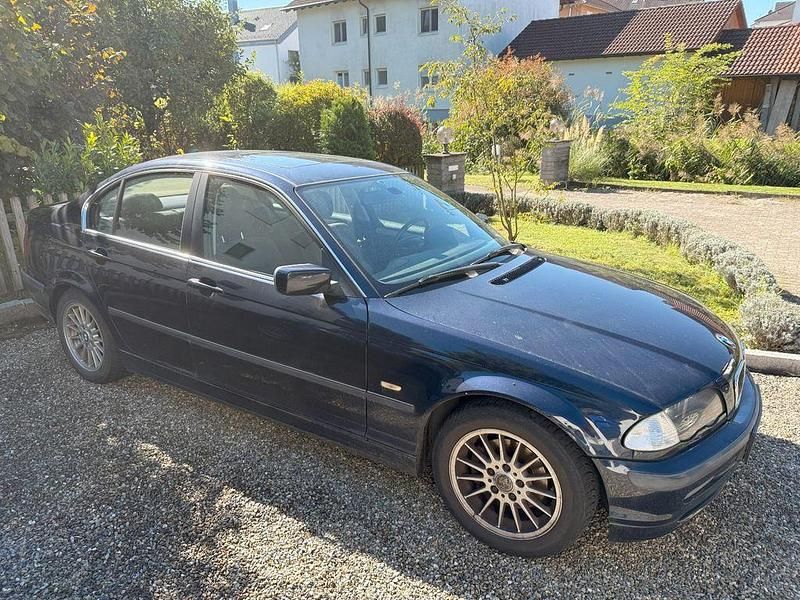 Blau Gebraucht 1998 BMW 320 Sport Line Limousine | 2.999 € (Superpreis) - Bild 1/4