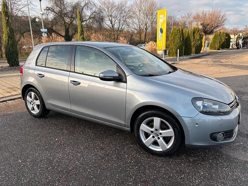 Gebraucht VW Golf VI 104 PS (76 kW) 2010 Grau Kleinwagen