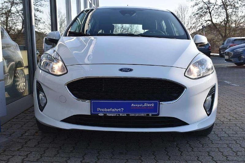 Gebraucht Ford Fiesta Cool & Connect 71 PS (52 kW) 2019 Frostweiß Kleinwagen