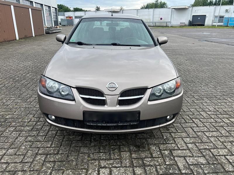 Grau Gebraucht 2006 Nissan Almera Limousine | 2.390 € - Bild 1/4
