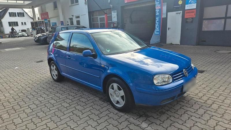 Gebraucht VW Golf 100 PS (73 kW) 1998 Blau Coupé