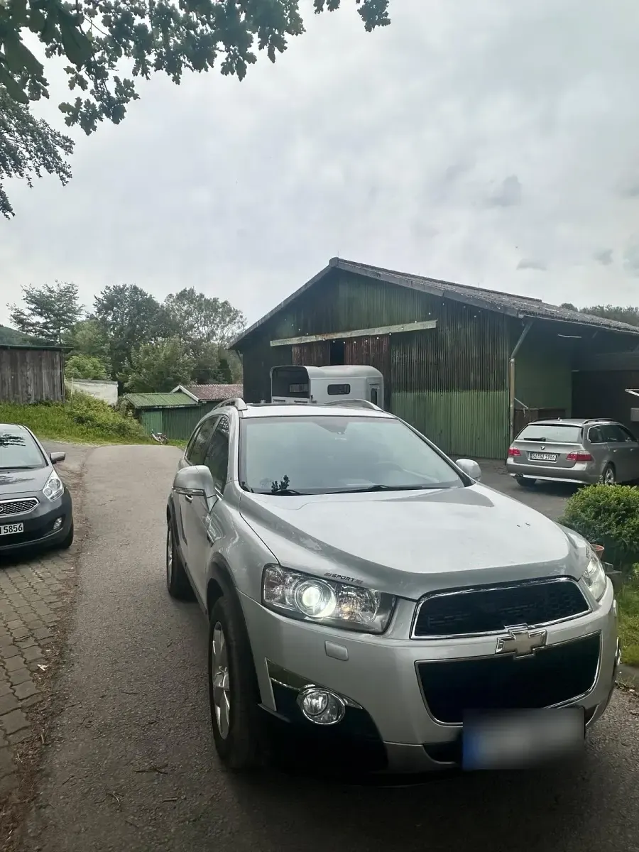 Gebraucht Chevrolet Captiva 184 PS (135 kW) 2012 Silber SUV