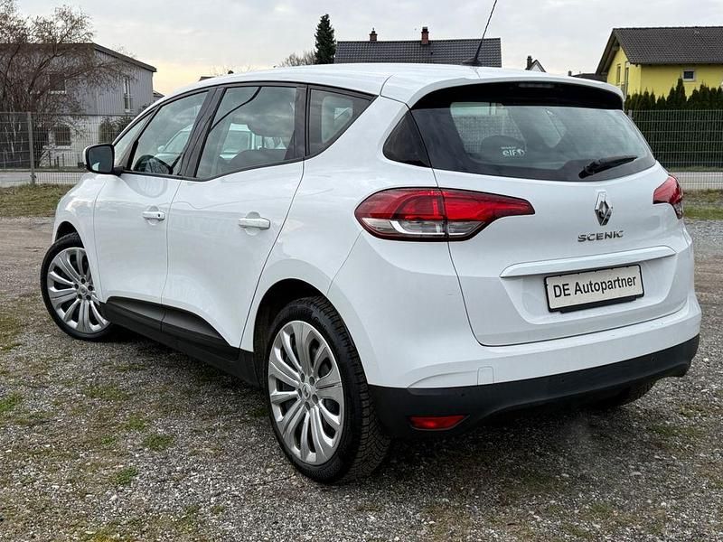 Gebraucht Renault Scénic III Life 116 PS (85 kW) 2017 Weiß Van / Kleinbus