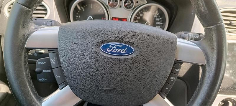Second-hand Ford Focus 134 CP (98 kW) 2009 Argintiu Break