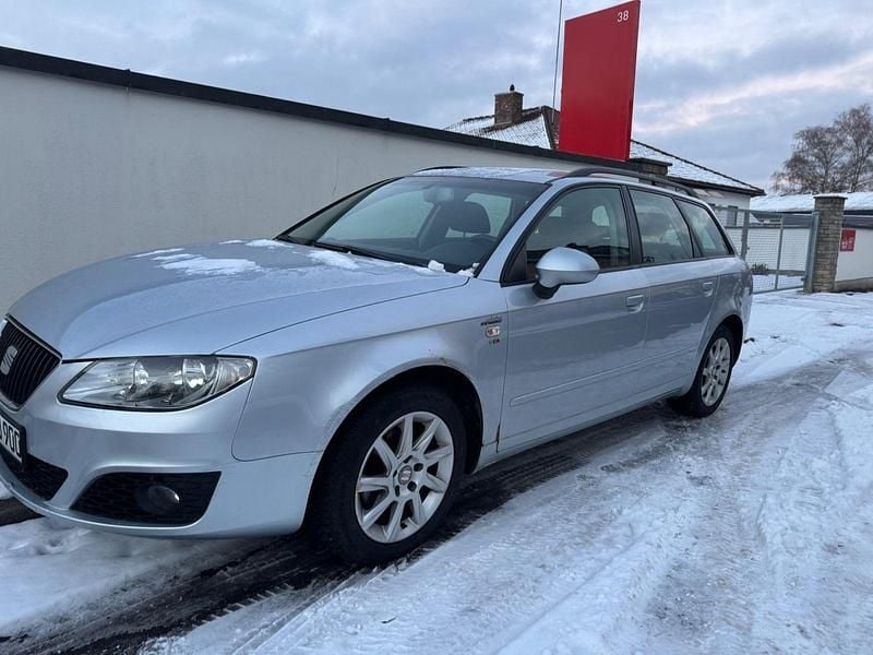 Silber Gebraucht 2010 Seat Exeo Style Kombi | 2.990 € (Fairer Preis) - Bild 1/4