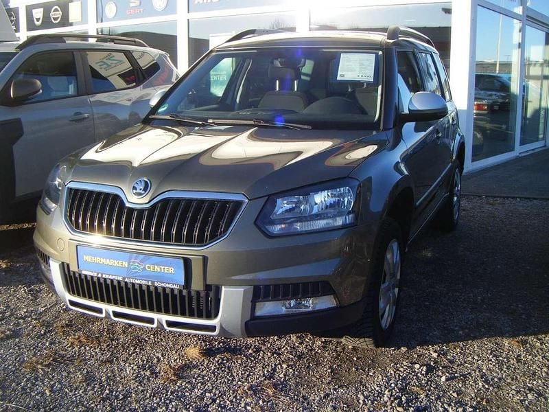 Beige Gebraucht 2016 Skoda Yeti Ambition SUV | 8.490 € (Guter Preis) - Bild 1/4