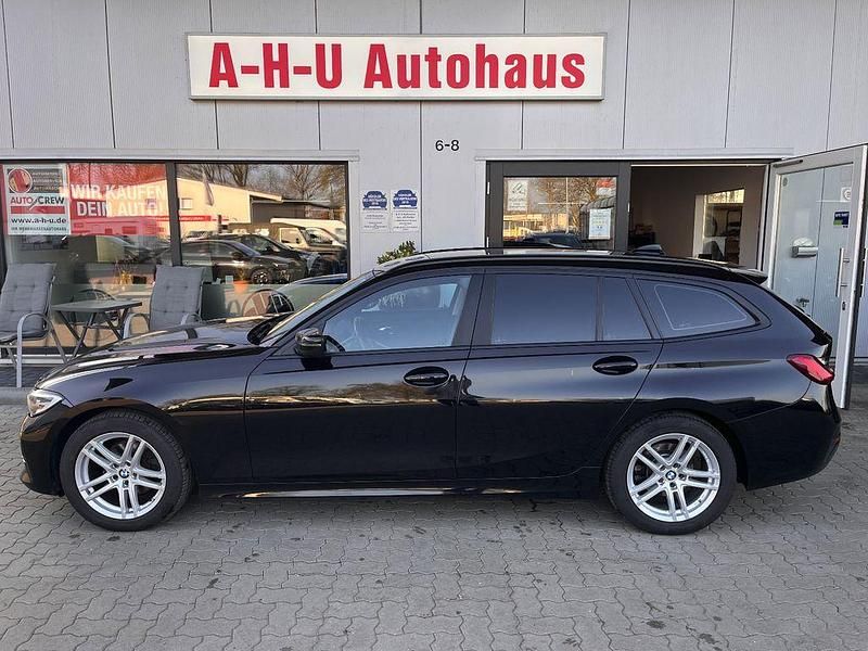 Gebraucht BMW 320 Advantage 190 PS (139 kW) 2019 Schwarz Kombi