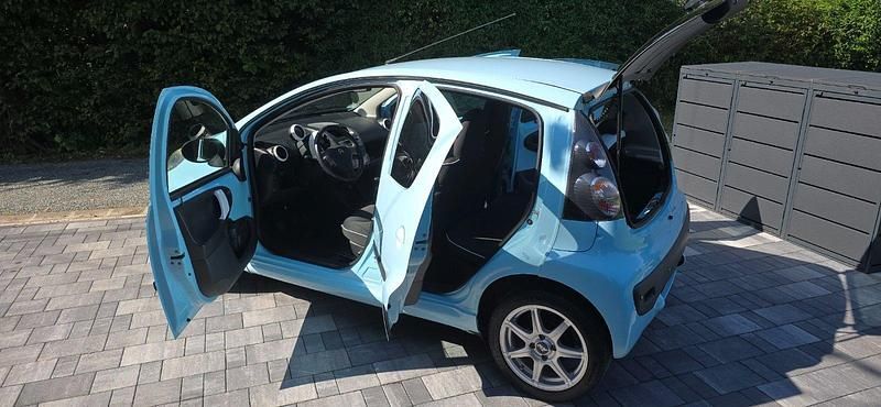 Blau Gebraucht 2013 Citroën C1 Kleinwagen | 5.400 € - Bild 1/4