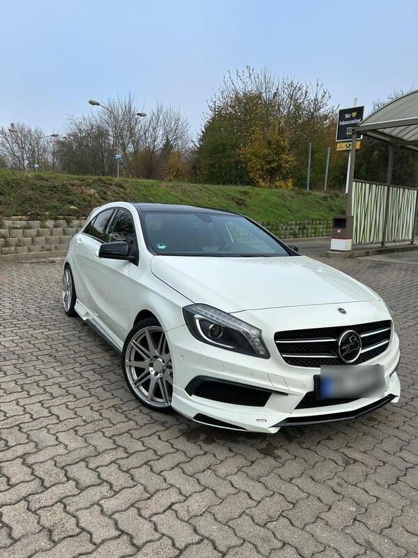 Weiß Gebraucht 2012 Mercedes A200 Limousine | 15.490 € (Teuer) - Bild 1/4