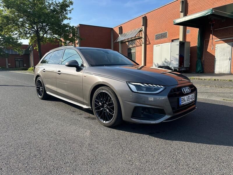 Grau Gebraucht 2020 Audi A4 Kombi | 22.500 € (Fairer Preis) - Bild 1/4