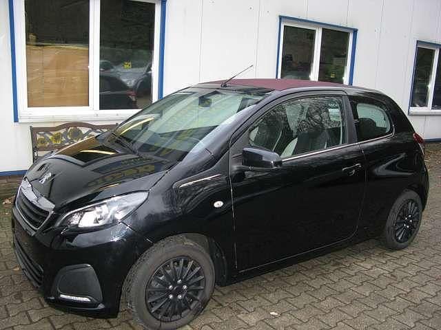 Gebraucht Peugeot 108 Active Top 69 PS (50 kW) 2016 Metallicschwarze lackierung Kleinwagen