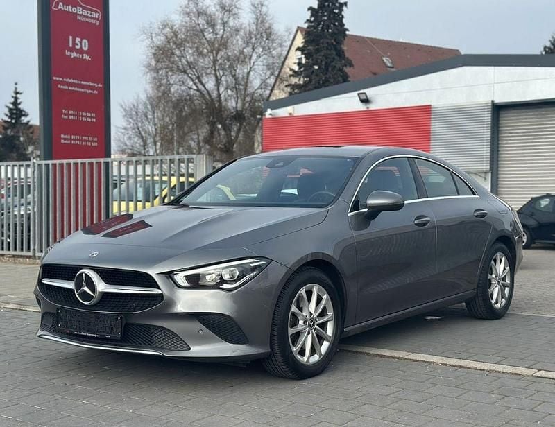 Silber Gebraucht 2020 Mercedes CLA220 Limousine | 21.900 € (Superpreis) - Bild 1/4