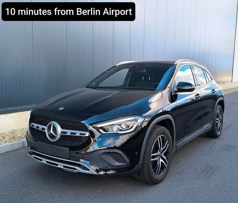 Schwarz Gebraucht 2022 Mercedes GLA200 SUV | 28.900 € (Superpreis) - Bild 1/4