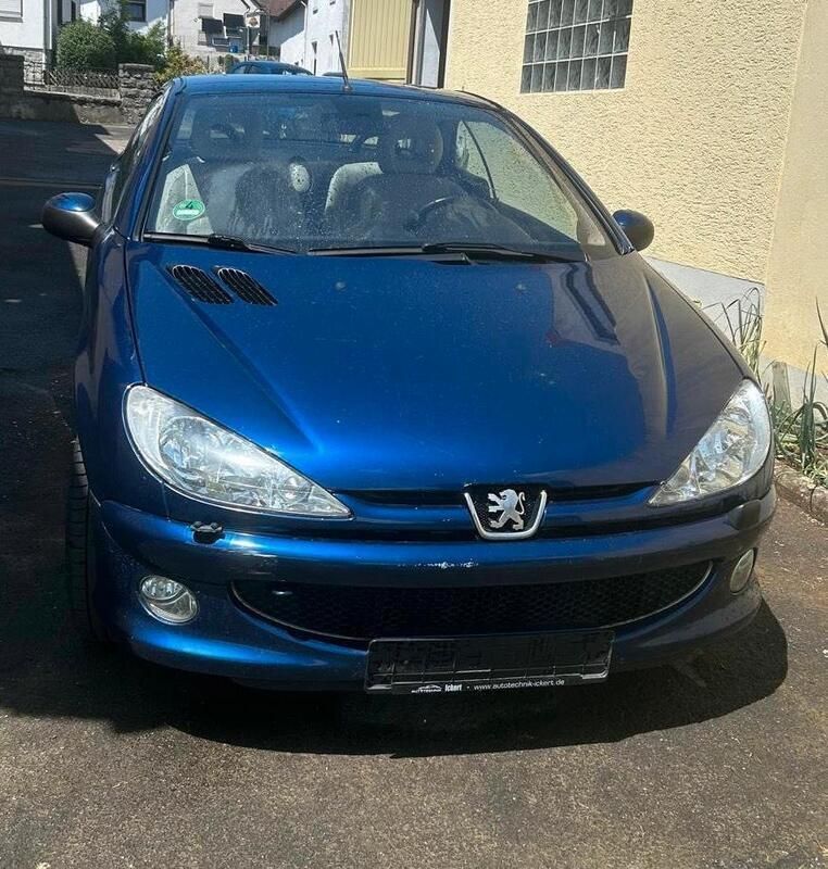 Blau Gebraucht 2004 Peugeot 206 CC Cabrio | 1.100 € (Fairer Preis) - Bild 1/4