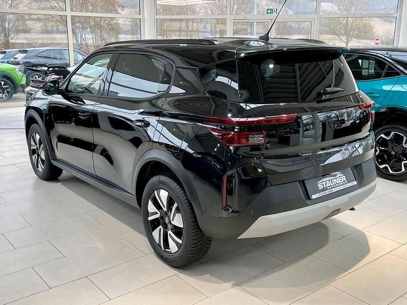 Neu Opel Frontera 145 PS (106 kW) 2026 Schwarz SUV