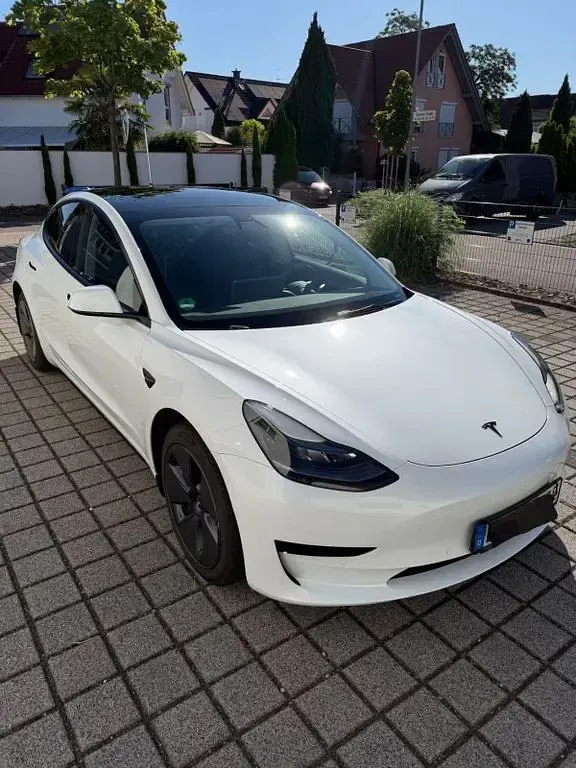 Gebraucht Tesla Model 3 RWD 208 kW (283 PS) 2021 Weiß Limousine