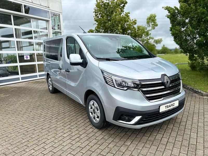 Gebraucht Renault Trafic Evolution 150 PS (110 kW) 2025 Kqa highlandgrau Van / Kleinbus