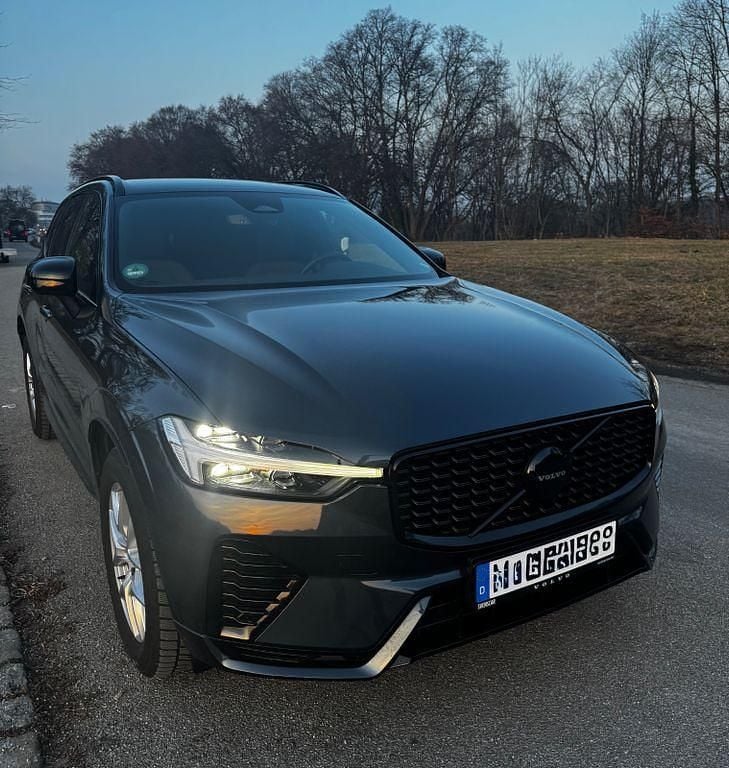 Blau Gebraucht 2021 Volvo XC60 R-Design SUV | 33.990 € (Guter Preis) - Bild 1/4