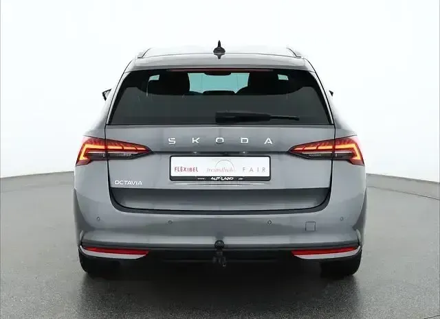 Neu Skoda Octavia 150 PS (110 kW) 2025 Grau Kombi