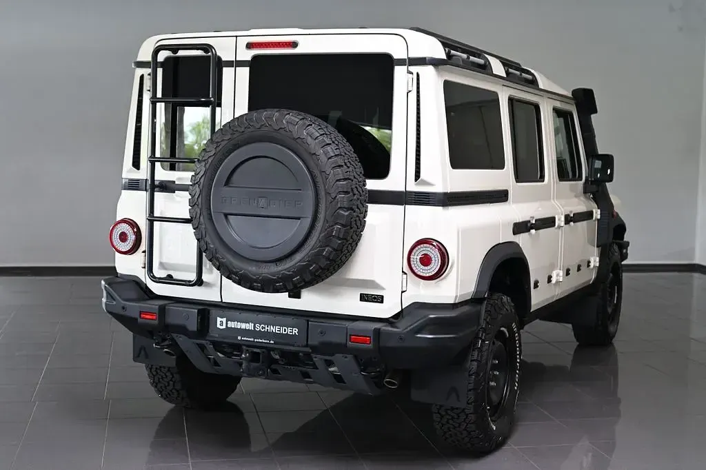 Gebraucht Ineos Grenadier 249 PS (183 kW) 2024 Scottish white Kombi