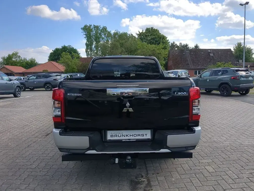 Gebraucht Mitsubishi L200 Spirit 150 PS (110 kW) 2022 Pianoschwarz Pickup