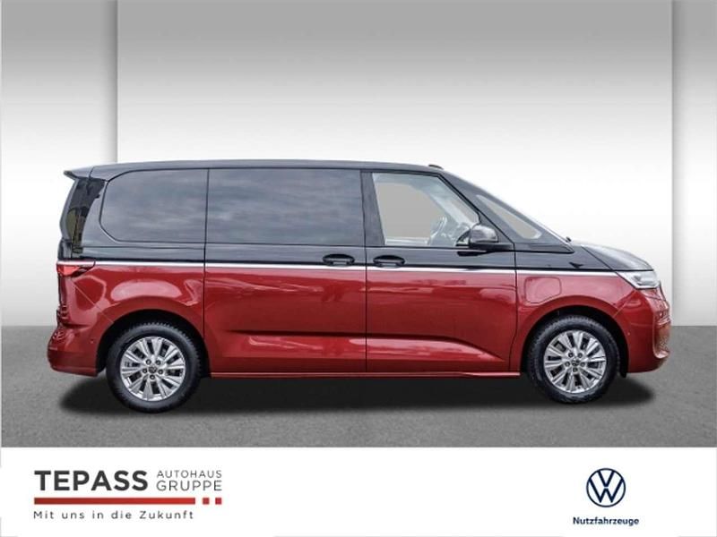 Gebraucht VW Multivan Style 150 PS (110 kW) 2021 Schwar/rot Van