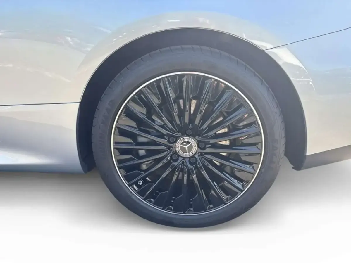 Gebraucht Mercedes CLE300 AMG 204 PS (150 kW) 2025 Silber Coupé