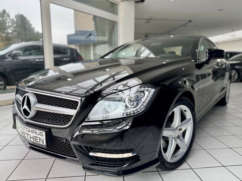 Obsidianschwarz metalliclack Gebraucht 2011 Mercedes CLS250 AMG Limousine | 25.990 € (Etwas zu teuer) - Bild 1/4