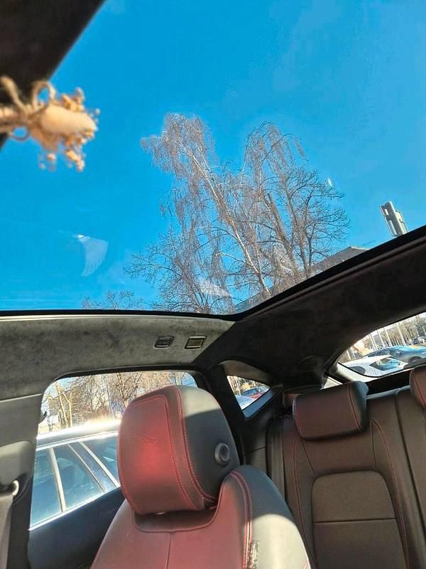 Gebraucht Jaguar E-Pace R-Dynamic 179 PS (131 kW) 2018 Schwarz SUV