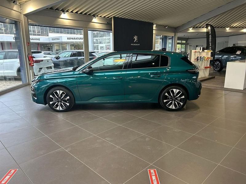 Neu Peugeot 308 Allure 145 PS (106 kW) 2025 Blau Limousine