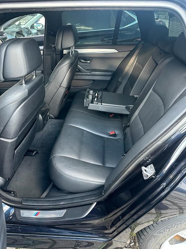 Gebraucht BMW 530 M Performance 300 PS (220 kW) 2014 Blau Kombi