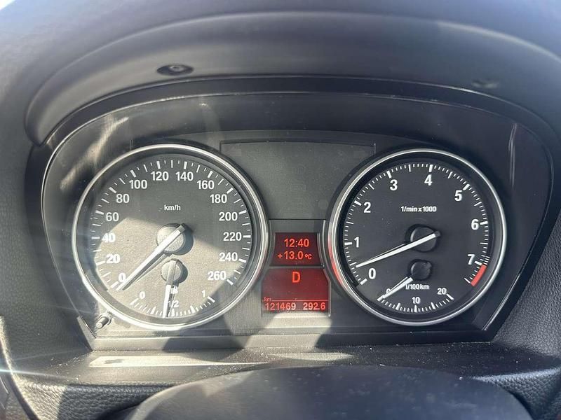 Gebraucht BMW 325 Advantage 218 PS (160 kW) 2008 Limousine