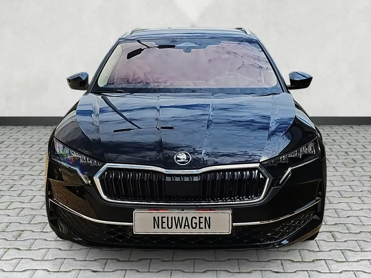 Neu Skoda Octavia Selection 150 PS (110 kW) 2026 Blackmagic perleffekt Kombi