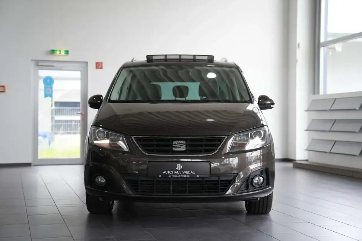 Gebraucht Seat Alhambra Style Plus 184 PS (135 kW) 2016 "roble negro" braun Van / Kleinbus