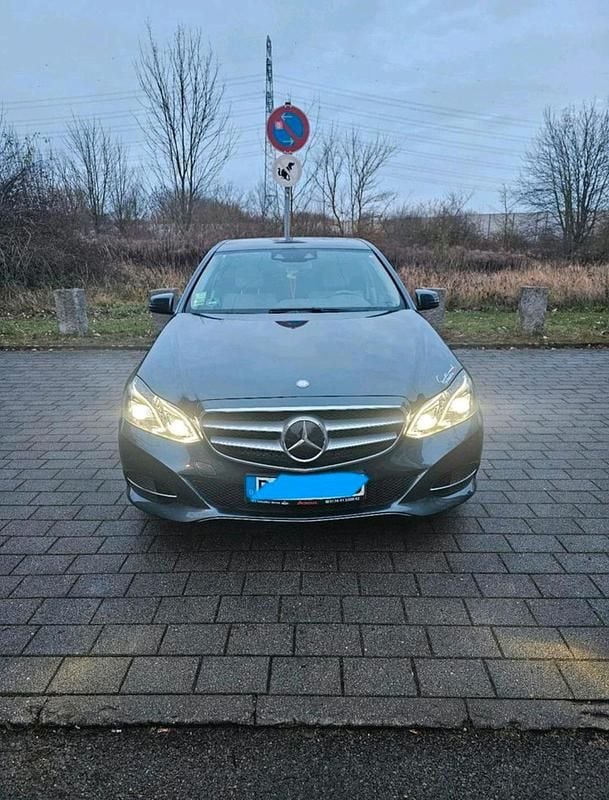 Gebraucht Mercedes E350 Business 258 PS (189 kW) 2015 Silber Limousine