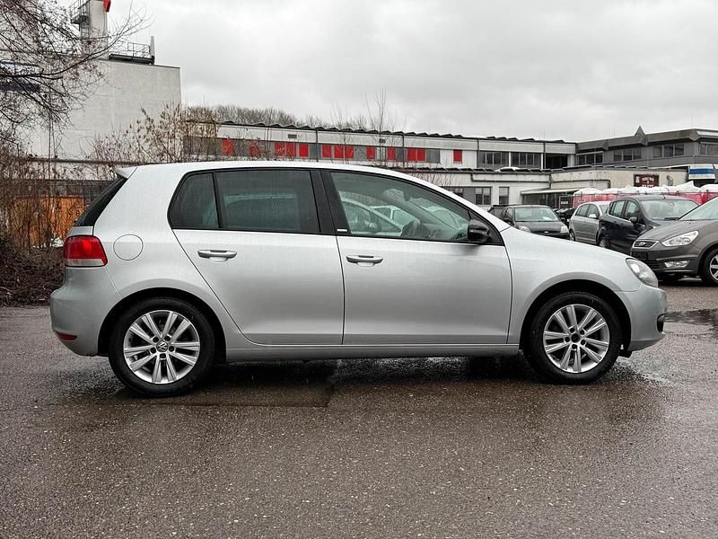 Gebraucht VW Golf VI Style 105 PS (77 kW) 2011 Silber Kleinwagen