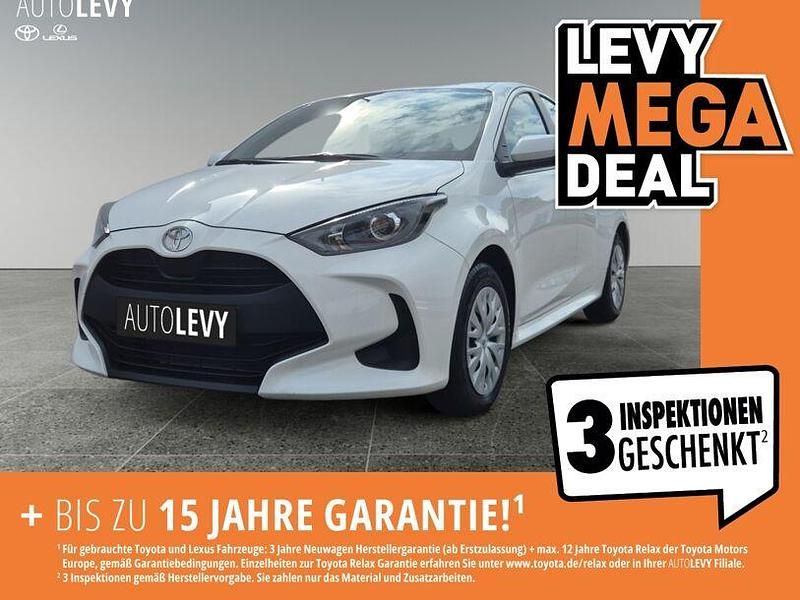 Super white 2 Gebraucht 2024 Toyota Yaris Hybrid Business Edition Kleinwagen | 20.498 € - Bild 1/4