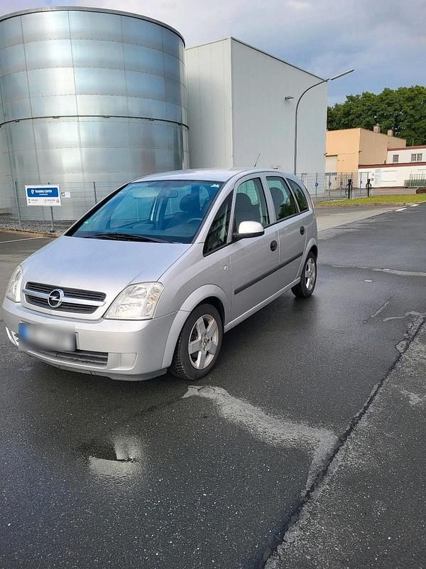Gebraucht Opel Meriva 90 PS (66 kW) 2004 Silber Van / Kleinbus
