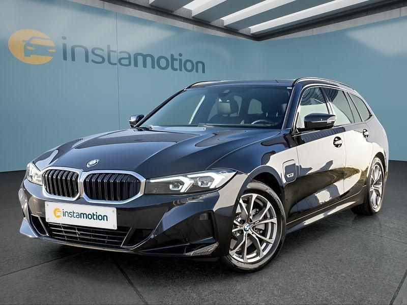 Schwarz Gebraucht 2022 BMW 330e Kombi | 33.549 € (Etwas zu teuer) - Bild 1/4
