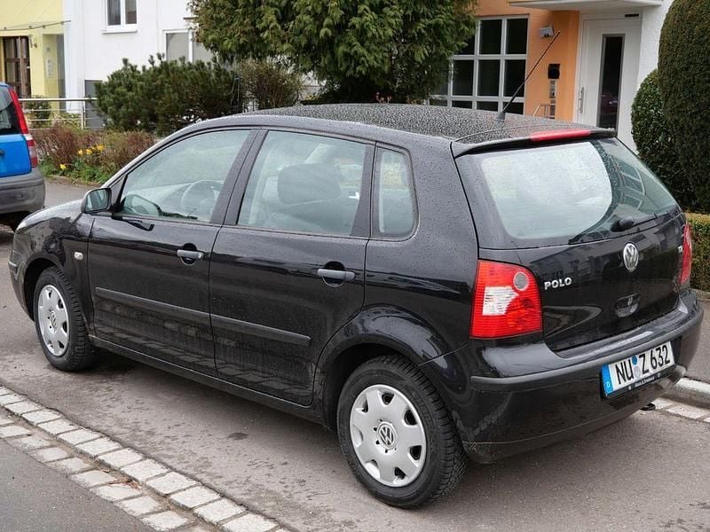 Gebraucht VW Polo Basis 64 PS (47 kW) 2003 Schwarz Limousine