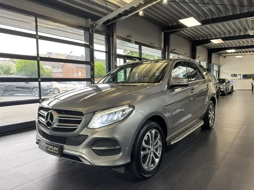 Gebraucht Mercedes GLE250 204 PS (150 kW) 2016 Silber SUV